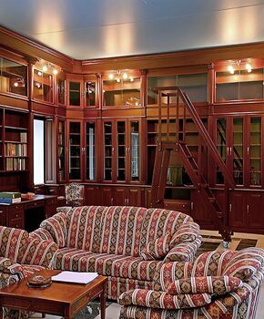 Библиотека Белая