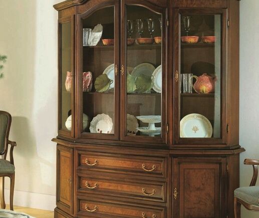 Шкаф-витрина Маркиза