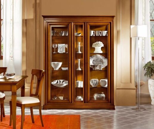 Шкаф-витрина Соренто