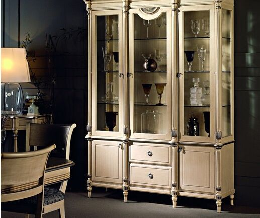 Шкаф-витрина Виконт