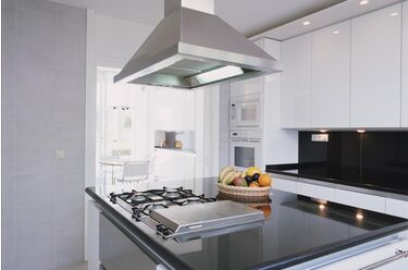 <b>Notice</b>: Undefined index: title in <b>/var/www/mebelzeu/data/www/ornello.ru/catalog/view/theme/default/template/agootemplates/blog/blog.tpl</b> on line <b>111</b>